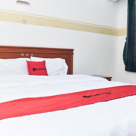 Reddoorz Near Lenmarc Mall Surabaya Pradahkalikendal Bagian luar foto