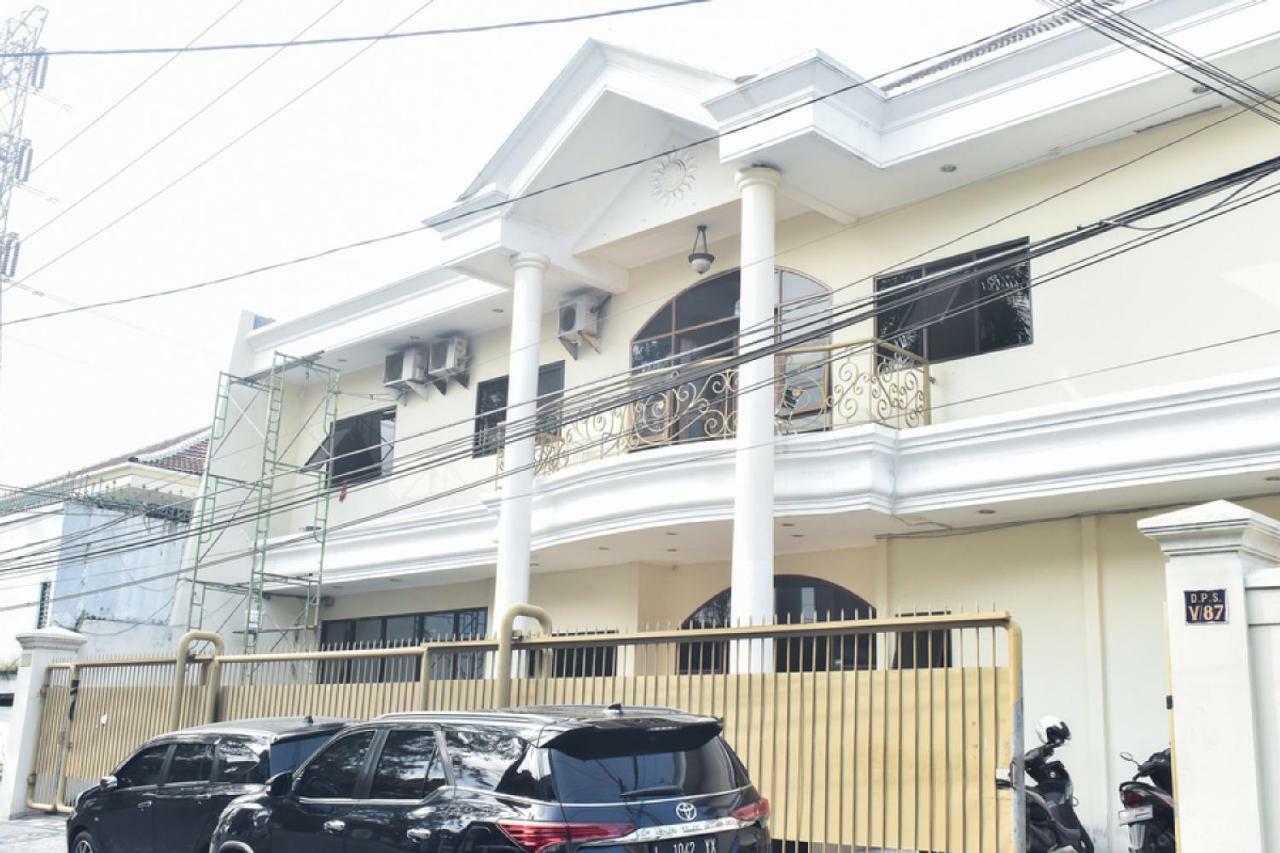 Reddoorz Near Lenmarc Mall Surabaya Pradahkalikendal Bagian luar foto